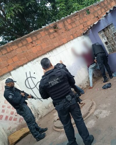 PCGO cumpre três mandados de busca e apreensão, em Águas Lindas, contra furtos a residências.