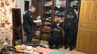 PCGO deflagra Operação Inimigo Íntimo e prende três pessoas por furtar R$ 116 mil de idosos em Itumbiara