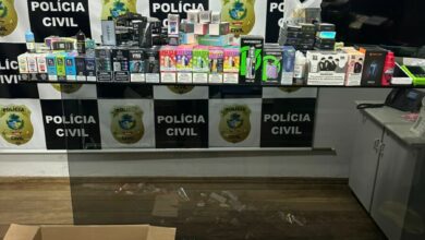 Polícia Civil apreende carga de cigarros eletrônicos em loja de Goiânia