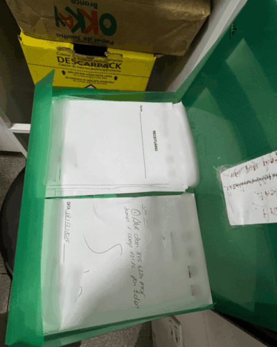 PCGO e Vigilância Sanitária prendem mulher por uso de documento falso em Goiânia