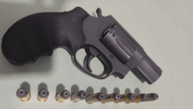 PCGO prende empresário por estelionato na venda de veículos e apreende arma de uso restrito em Aparecida de Goiânia