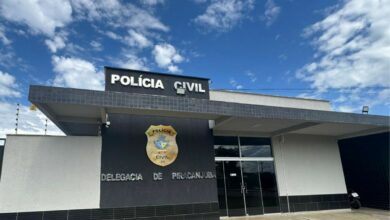 Polícia Civil cumpre mandado e apreende adolescente por diversos furtos a residências em Piracanjuba
