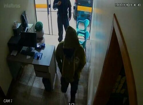 PCGO e PMGO, em ação conjunta, prendem dois suspeitos de roubo em posto de combustível em Turvânia