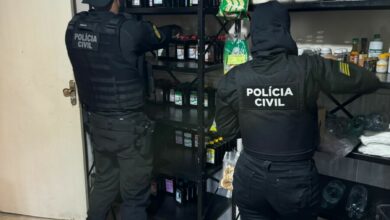 PCGO prende mulher em flagrante por comercialização ilegal de produtos terapêuticos em Trindade